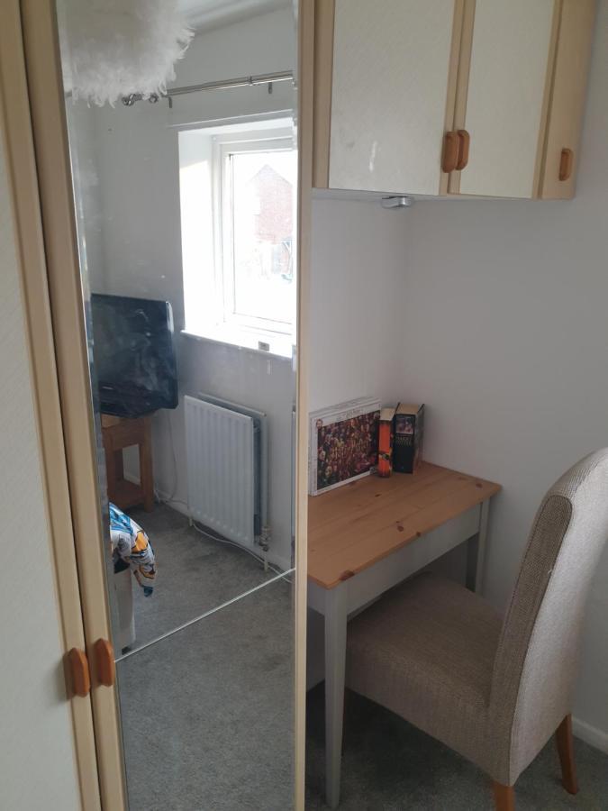 Harry Potter Theme Double Room In Shared House Γουάτφορντ Εξωτερικό φωτογραφία