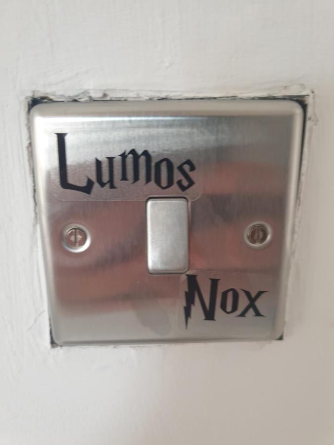 Harry Potter Theme Double Room In Shared House Γουάτφορντ Εξωτερικό φωτογραφία