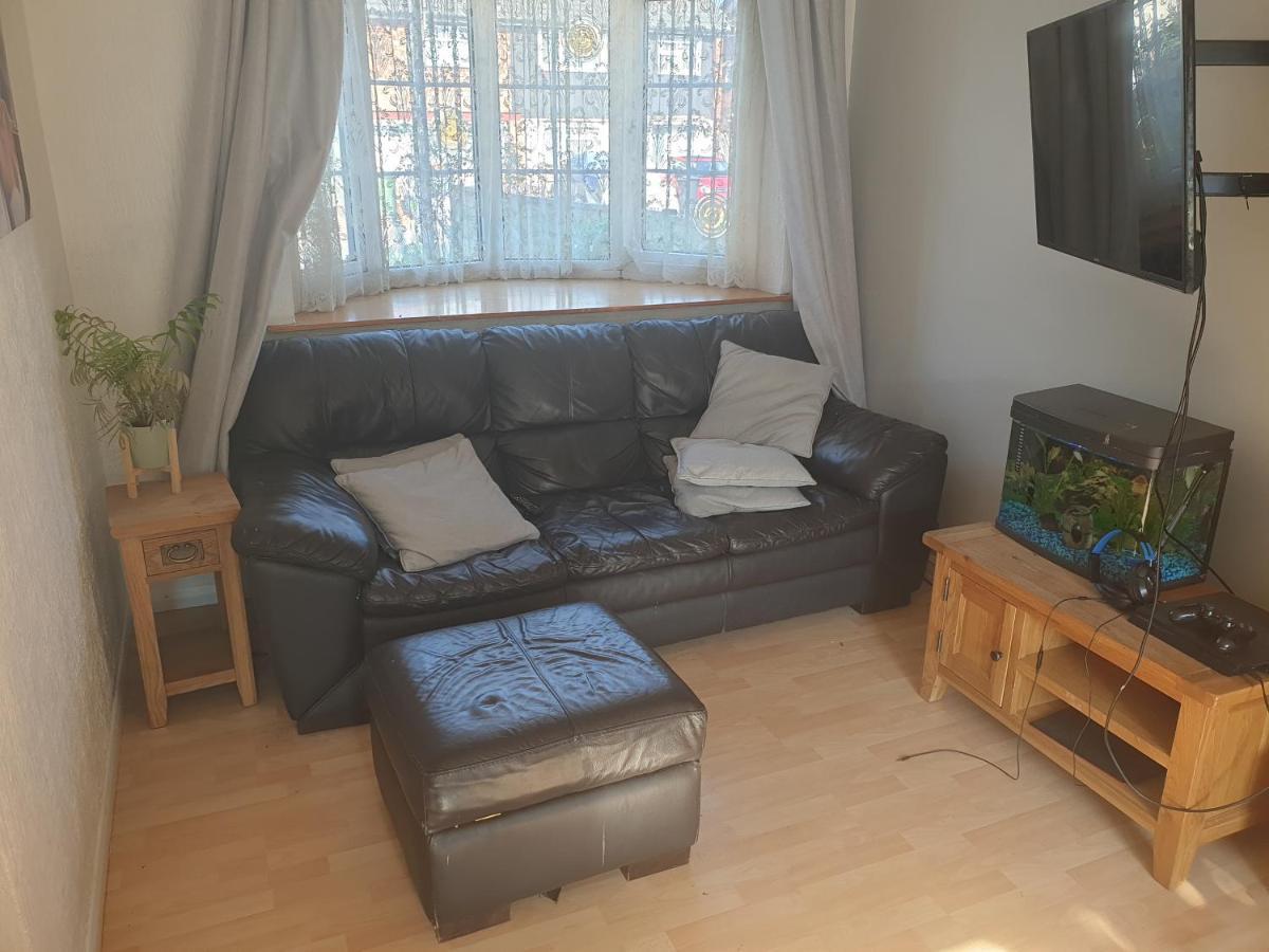 Harry Potter Theme Double Room In Shared House Γουάτφορντ Εξωτερικό φωτογραφία